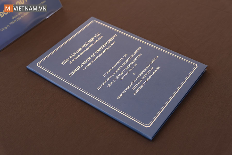 Lễ k&yacute; kết hợp t&aacute;c chiến lược Mi Việt Nam với Ecovacs, Tineco v&agrave; Hợp Long