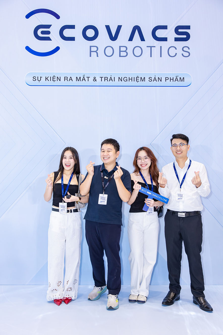 Mi Việt Nam - Đối t&aacute;c chiến lược của Ecovacs vinh dự được g&oacute;p mặt tại sự kiện