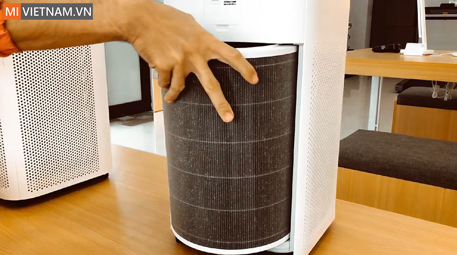 Thay thế v&agrave; vệ sinh l&otilde;i lọc