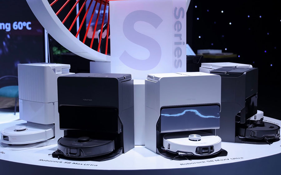 Robot h&uacute;t bụi cao cấp Roborock với trạm sạc tự động th&ocirc;ng minh